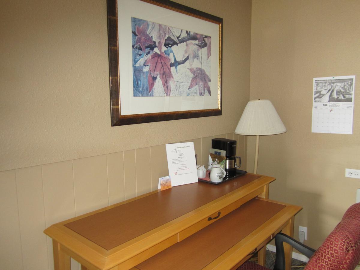 Bulkley Valley Motel New Hazelton Exterior photo