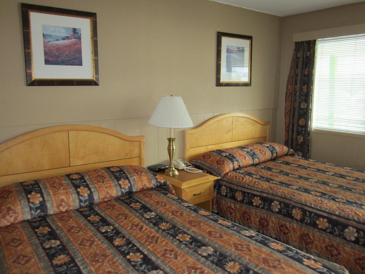Bulkley Valley Motel New Hazelton Exterior photo